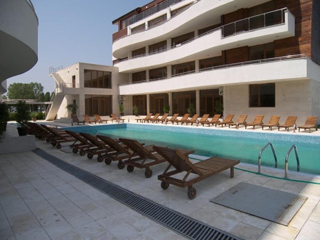Eden - Menada Apartments ซันนีบีช ภายนอก รูปภาพ