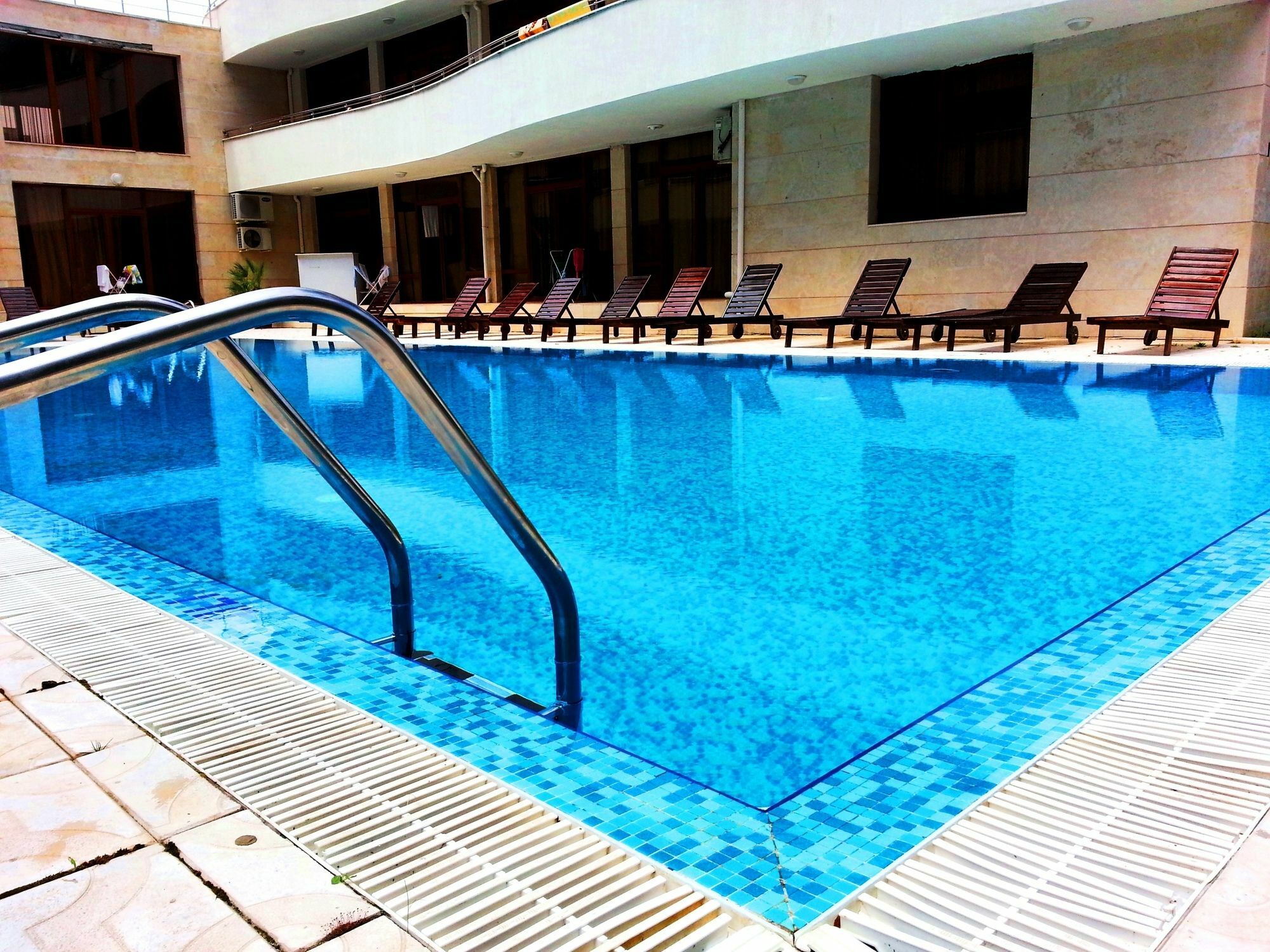 Eden - Menada Apartments ซันนีบีช ภายนอก รูปภาพ