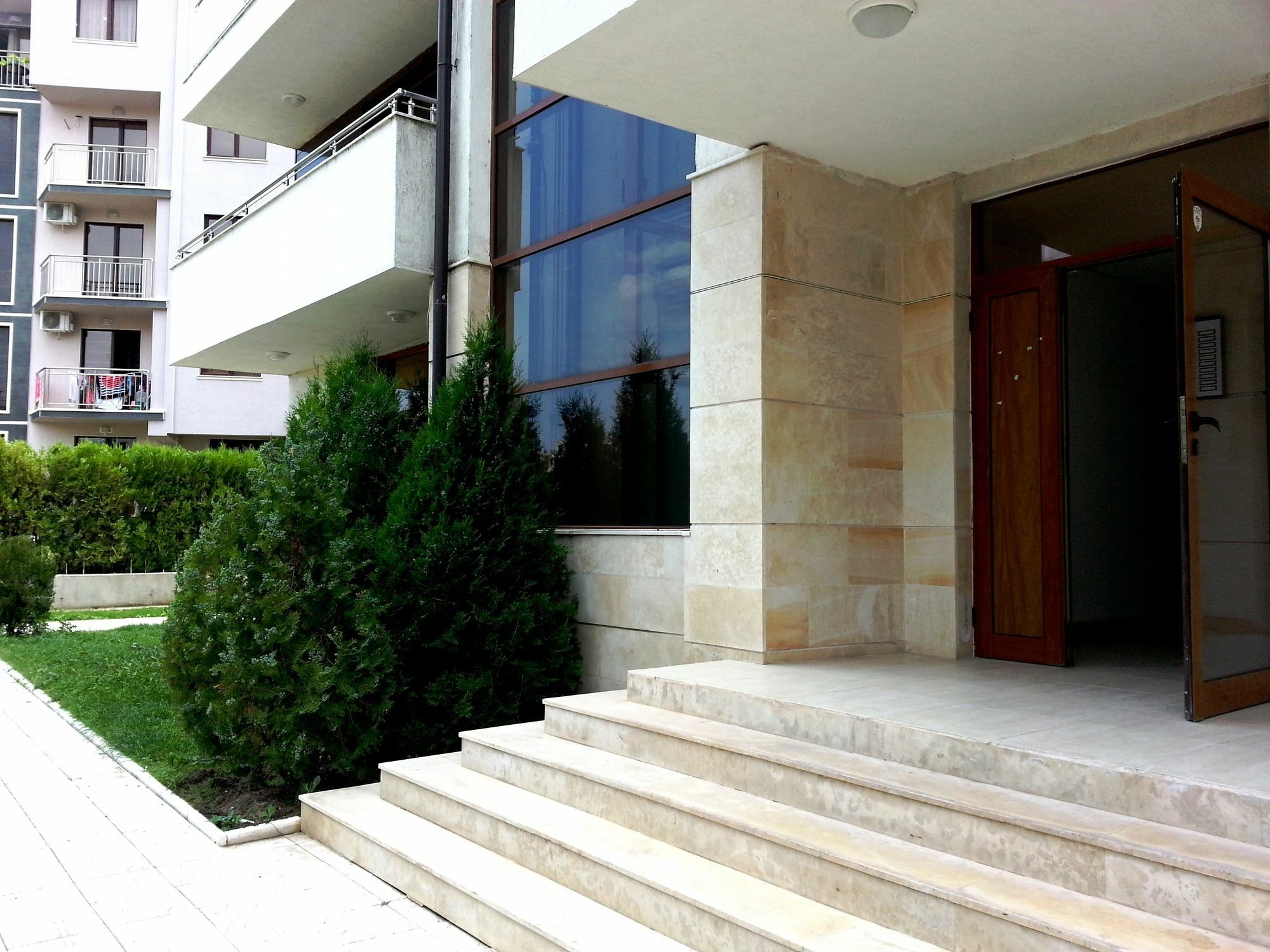 Eden - Menada Apartments ซันนีบีช ภายนอก รูปภาพ
